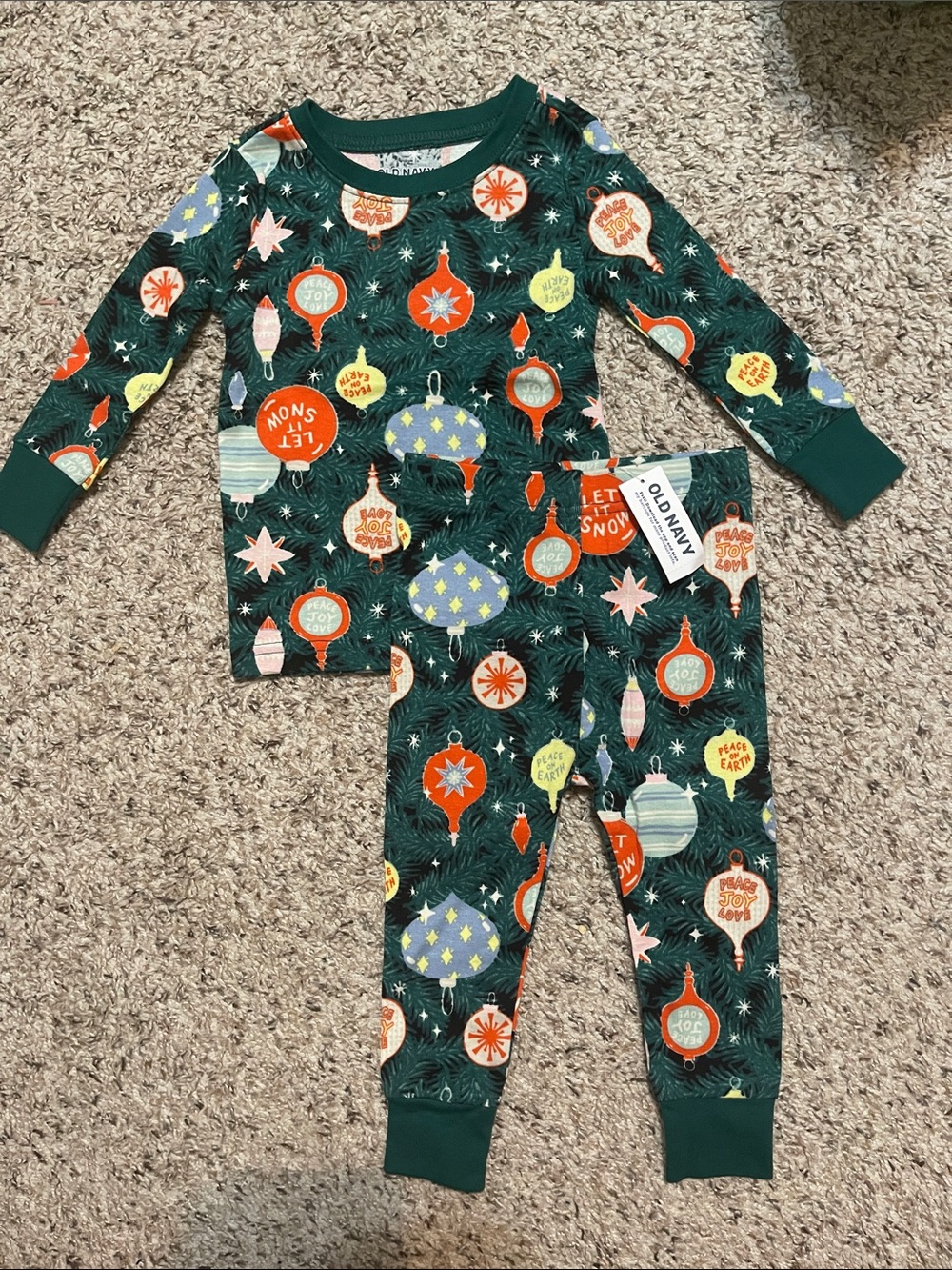 Old Navy Green Holiday Ornament Kids Pajama Set with Multicolor Prints
